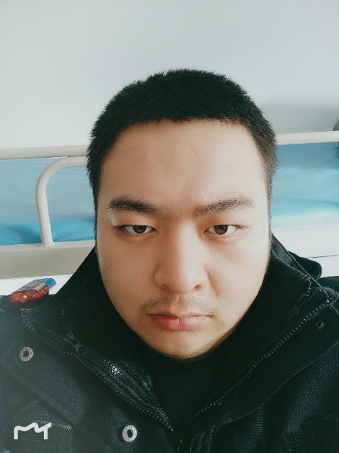 负重前行的第一张照片--临沂相亲服务中心