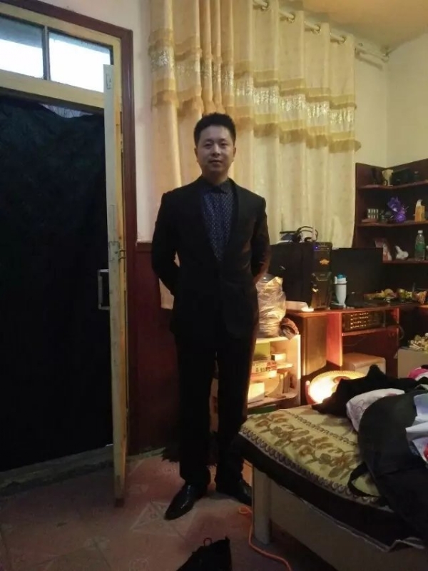 亮亮的第一张照片--临沂相亲服务中心