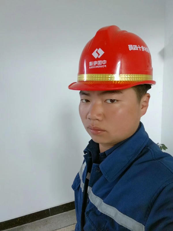 小公牛的第一张照片--临沂相亲服务中心