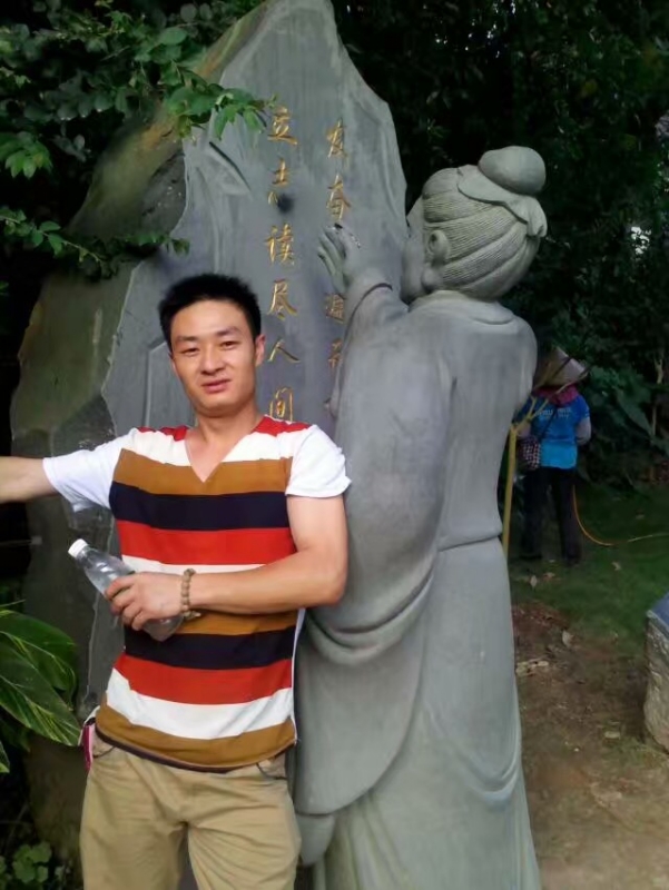 相依相伴的第一张照片--临沂相亲服务中心
