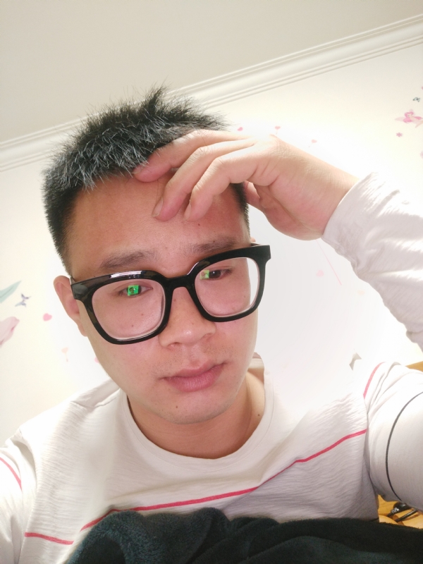 华灯初上的夜晚的第一张照片--临沂相亲服务中心