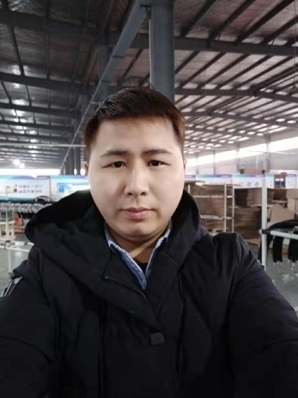 刀锋的第一张照片--临沂相亲服务中心