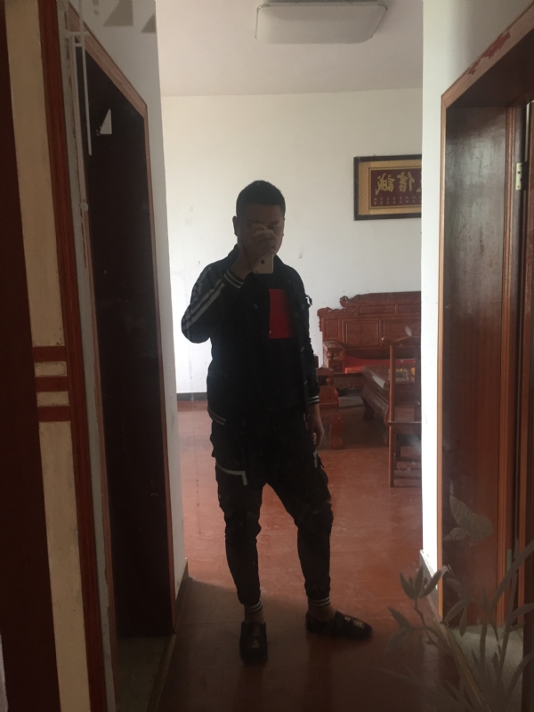 MC无所畏惧的第一张照片--临沂相亲服务中心