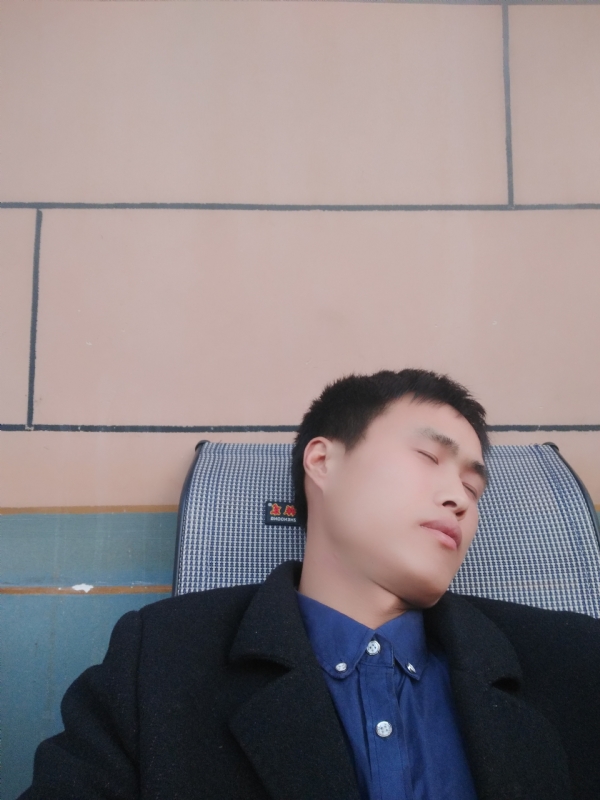 有钱爱情才能长久的第一张照片--临沂相亲服务中心