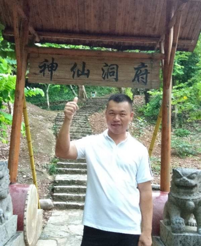 强仔的第一张照片--临沂相亲服务中心