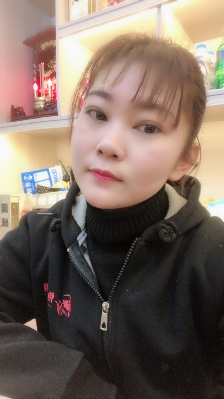 泡沫的第一张照片--临沂相亲服务中心