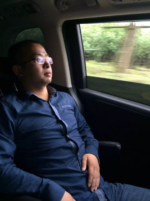 世界那么大的第三张照片--临沂相亲服务中心