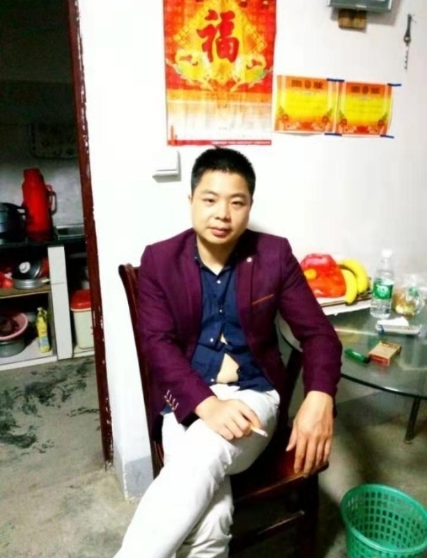 蓝色的微笑的第一张照片--临沂相亲服务中心