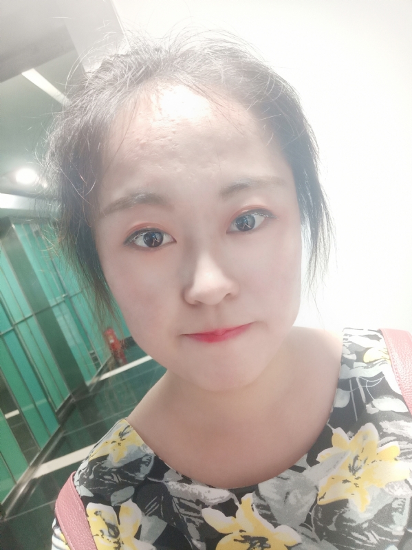 小花伞的第一张照片--临沂相亲服务中心