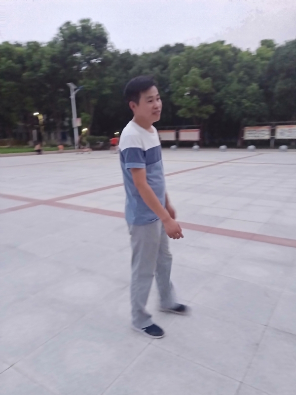 一笑的第一张照片--临沂相亲服务中心