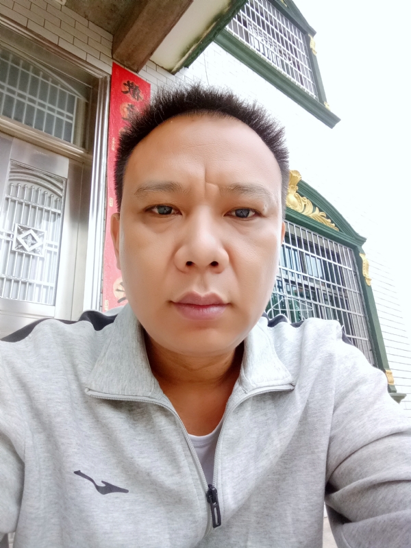 随缘的第一张照片--临沂相亲服务中心