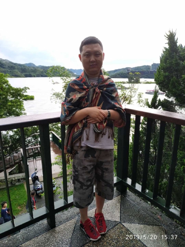 爱情里的俩个人的第一张照片--临沂相亲服务中心