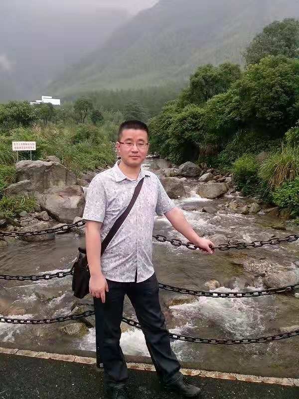 淡定牛魔王的第三张照片--临沂相亲服务中心