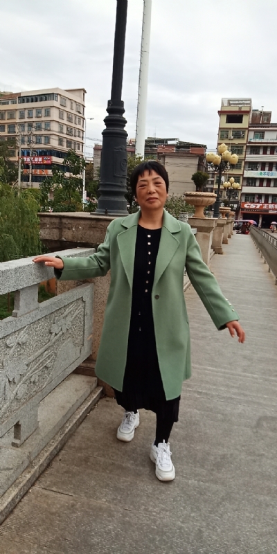 小玲的第一张照片--临沂相亲服务中心
