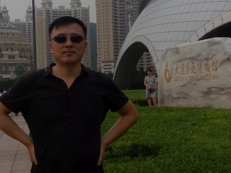 豁达的第一张照片--临沂相亲服务中心
