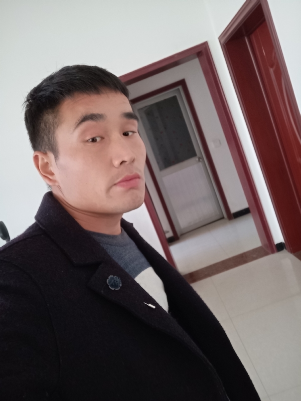 醒醒吧兄弟的第一张照片--临沂相亲服务中心