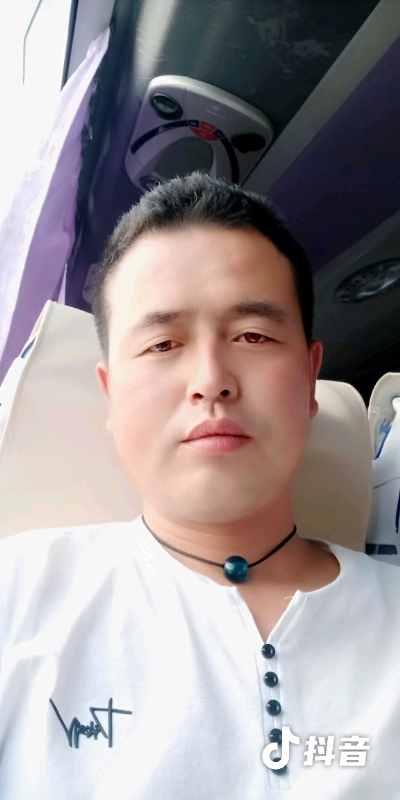 瞬间被爱上的第一张照片--临沂相亲服务中心