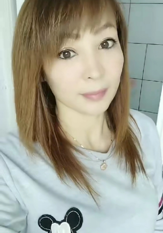 魅力白玲的第一张照片--临沂相亲服务中心