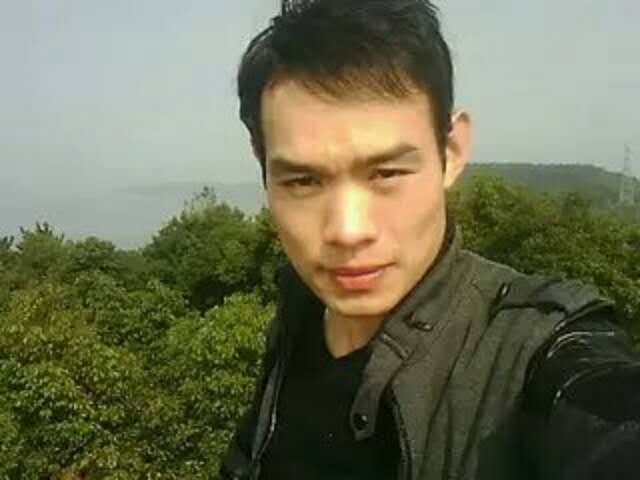 明镜的第一张照片--临沂相亲服务中心