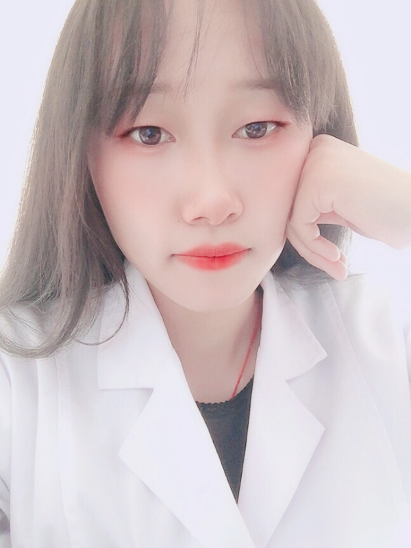 白婚纱的第一张照片--临沂相亲服务中心
