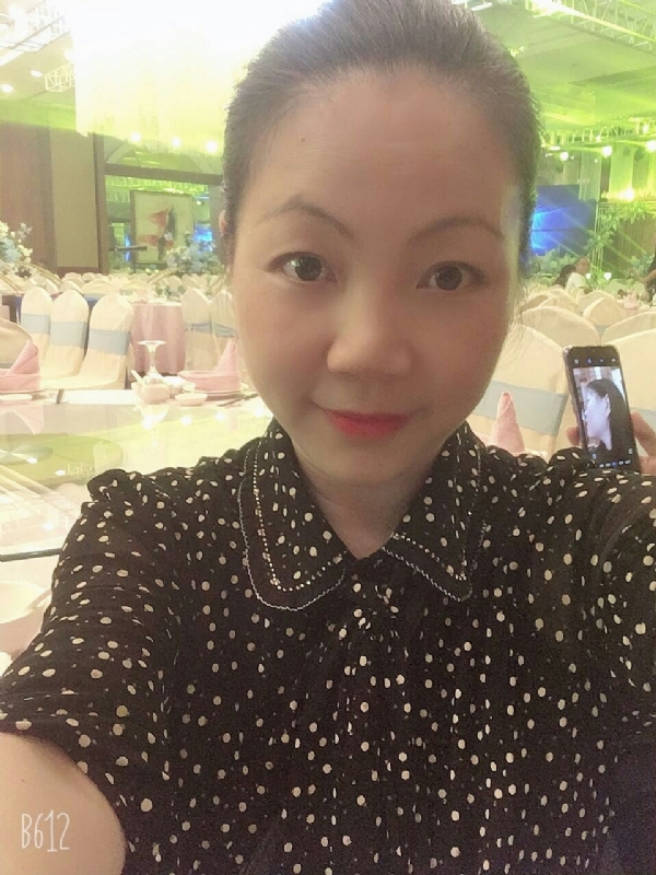 泡沫的第一张照片--临沂相亲服务中心