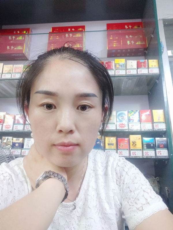 睿智的第二张照片--临沂相亲服务中心