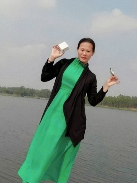 李梅的第三张照片--临沂相亲服务中心