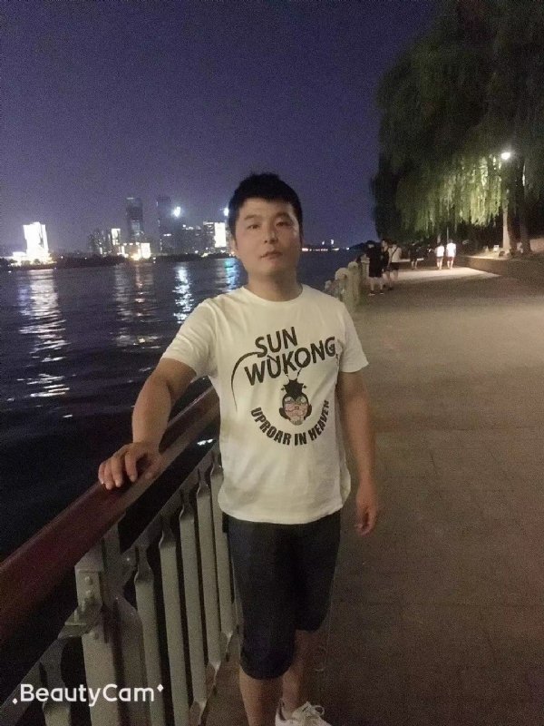 古月的第一张照片--临沂相亲服务中心