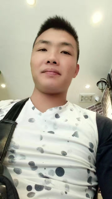 吃生蚝的小乖乖的第一张照片--临沂相亲服务中心