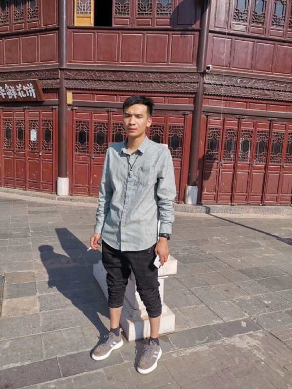 刘方的第一张照片--临沂相亲服务中心