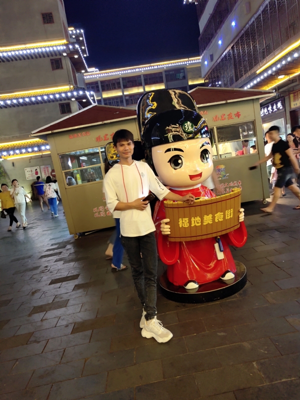 圆嘟嘟的瘦子的第一张照片--临沂相亲服务中心