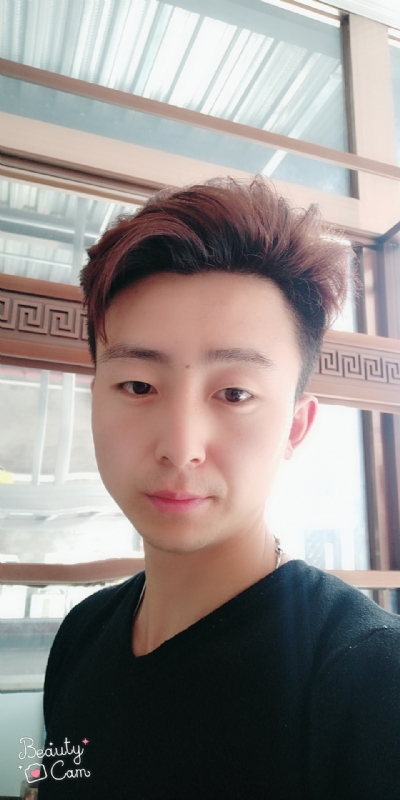拼命微笑的第二张照片--临沂相亲服务中心