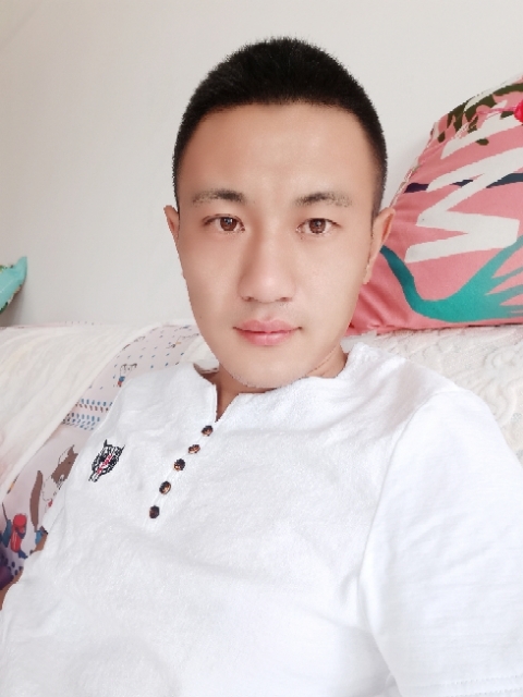 海阔天空的第一张照片--临沂相亲服务中心