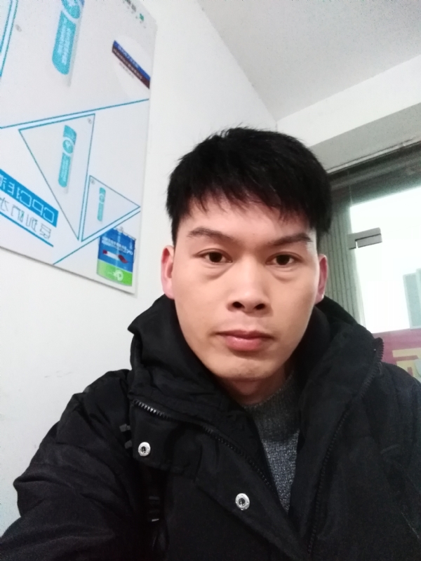 微笑的第一张照片--临沂相亲服务中心