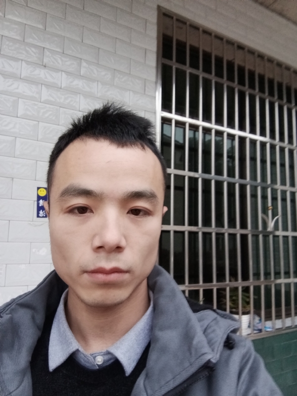 笑得那么开心的第一张照片--临沂相亲服务中心