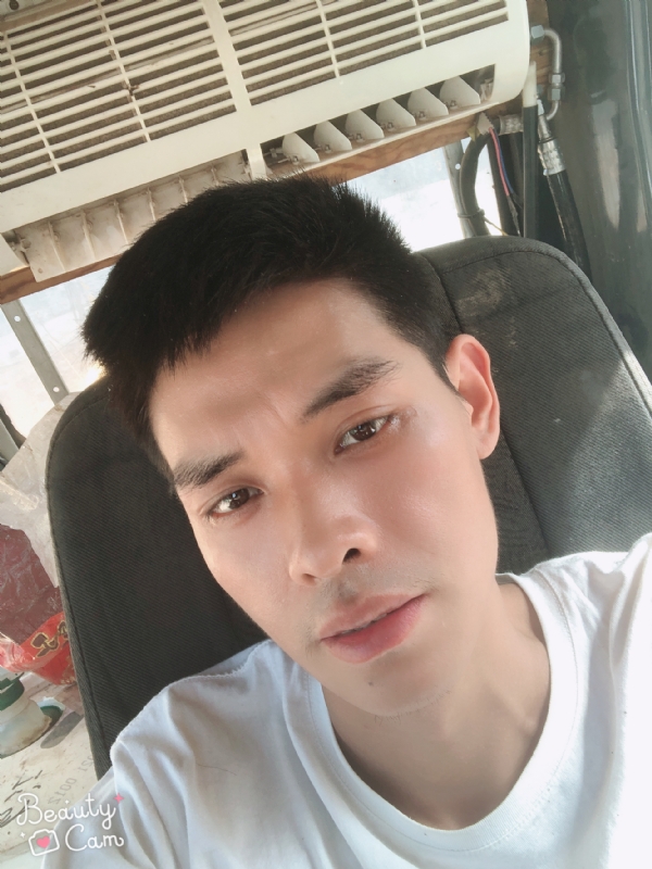 小董的第一张照片--临沂相亲服务中心