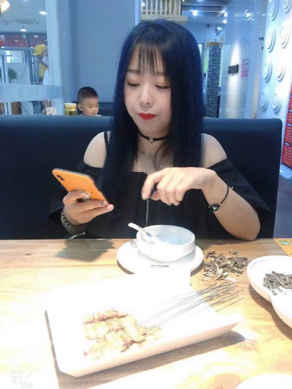 程程的第一张照片--临沂相亲服务中心