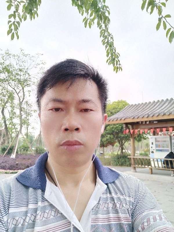 一个人的孤单的第一张照片--临沂相亲服务中心