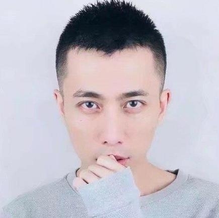 辛酉的第一张照片--临沂相亲服务中心