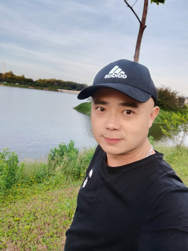 石头哥的第一张照片--临沂相亲服务中心