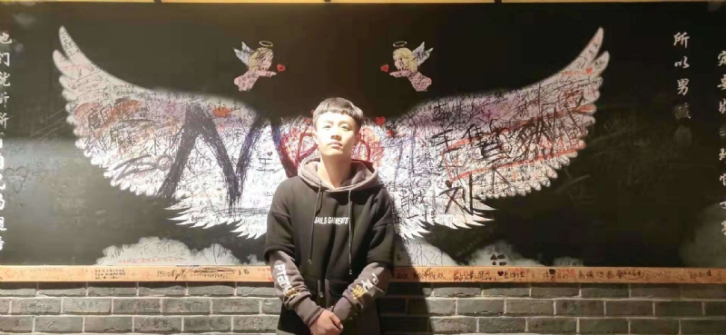 水彩画师的第一张照片--临沂相亲服务中心