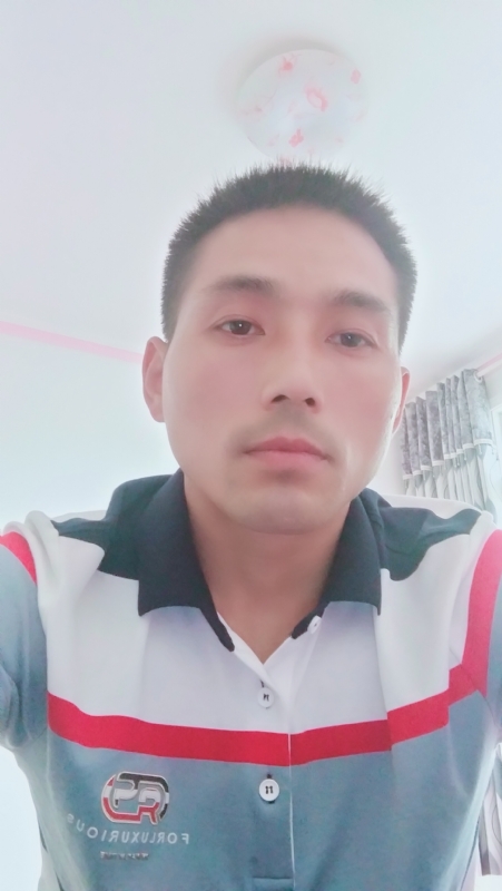 染红尘世的第一张照片--临沂相亲服务中心