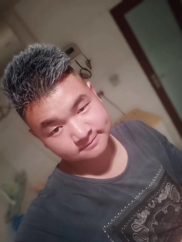 李子木的第二张照片--临沂相亲服务中心
