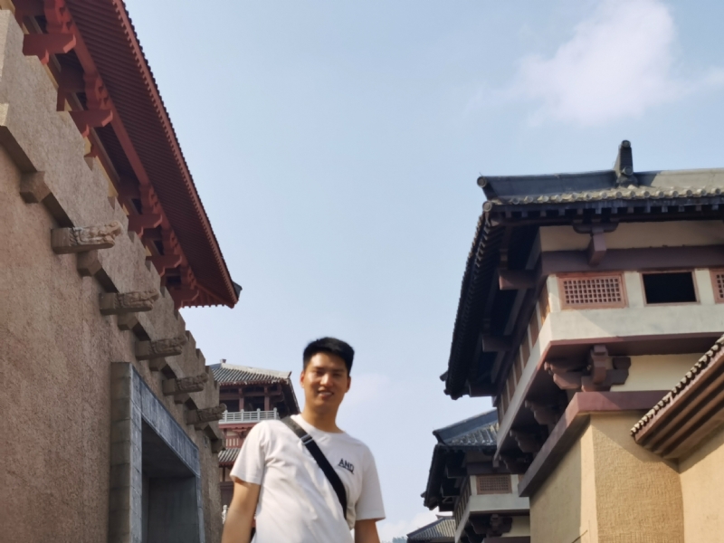 咸鱼不闲的第二张照片--临沂相亲服务中心