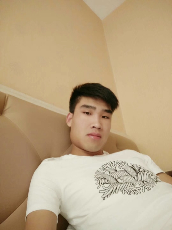 谁不曾孤单上路的第一张照片--临沂相亲服务中心