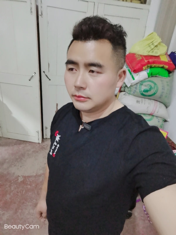 阿杰的第一张照片--临沂相亲服务中心
