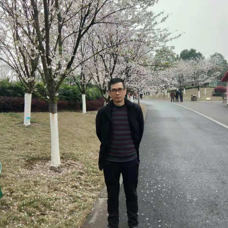 痴心爱人的第一张照片--临沂相亲服务中心