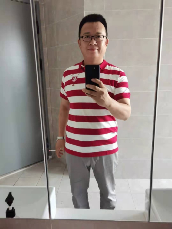 行走的打桩机的第一张照片--临沂相亲服务中心