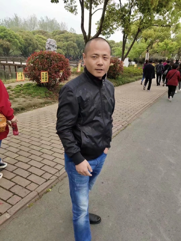 傻子的第一张照片--临沂相亲服务中心