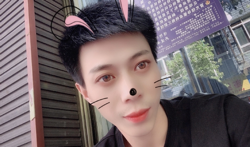 酒伴你的第一张照片--临沂相亲服务中心